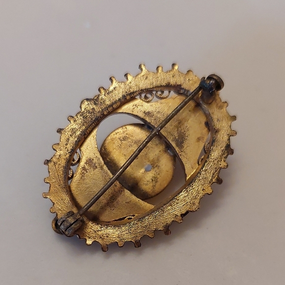 Antique Scrollwork Filigree Topaz Honey Faceted Glass Gold Brooch Pin - Picture 8 of 16